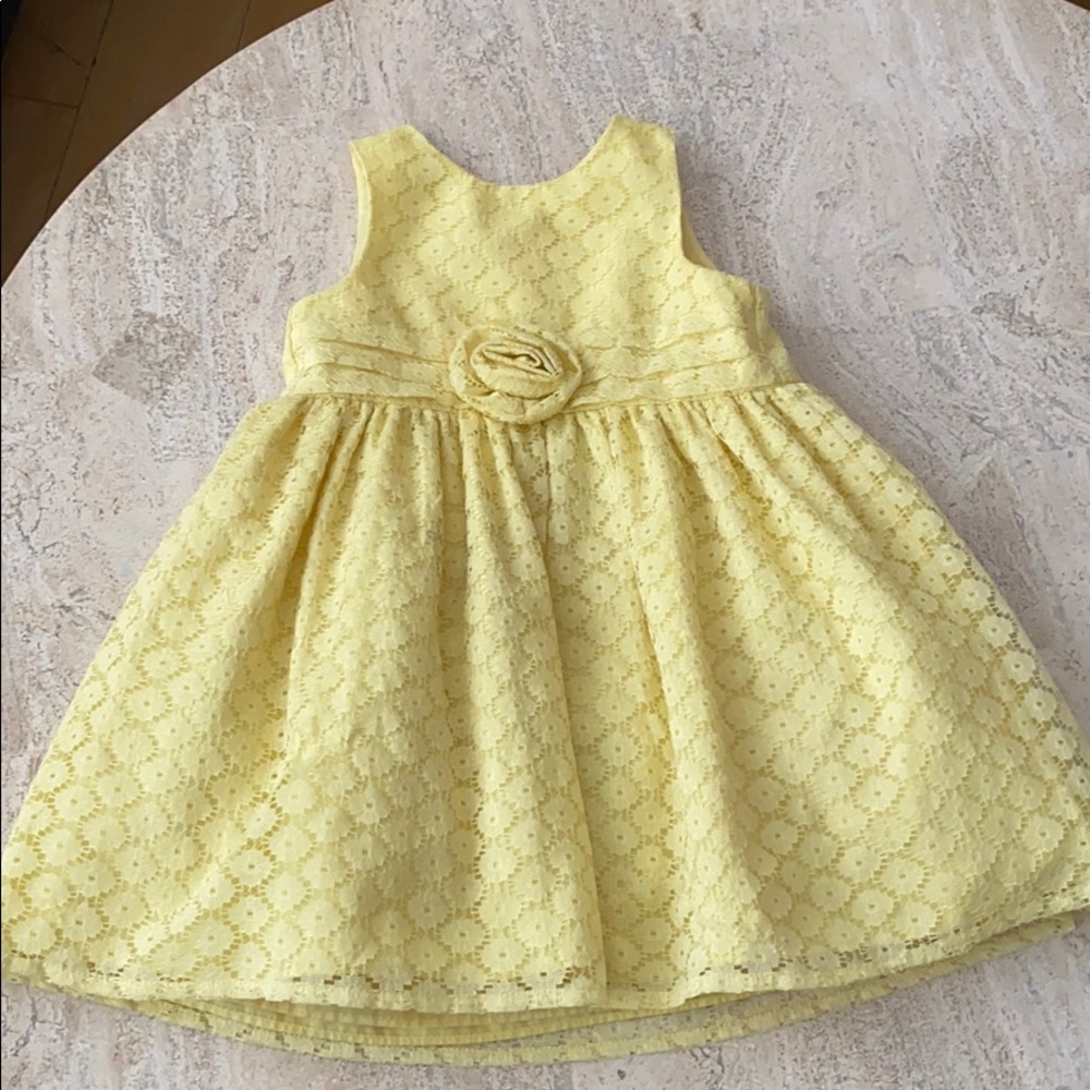 Pretty yellow dress